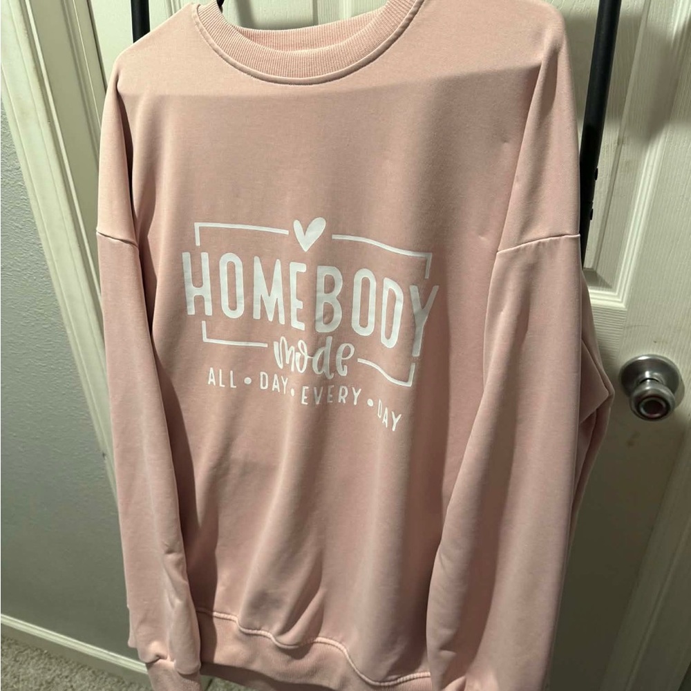 Homebody Mode Pink Graphic Sweatshirt